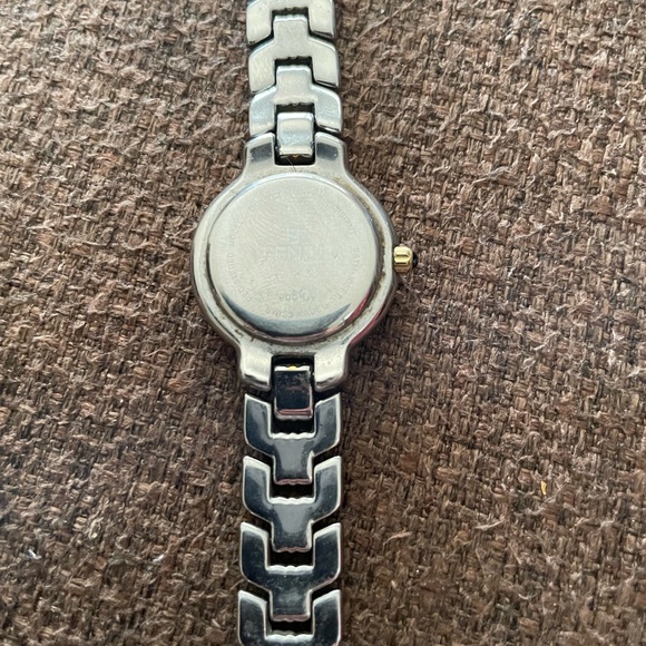 Fendi vintage beautiful watch - Picture 3 of 4
